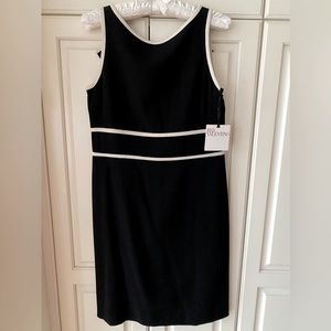Red Valentino black dress with white piping sleeveless size 40 New with tag